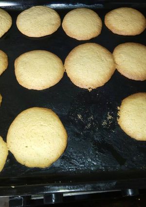 A picture of Custard cookies.
