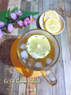 Foto resep Es Teh Lemon Selasih
