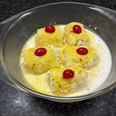 A picture of Malai Bread Roll.