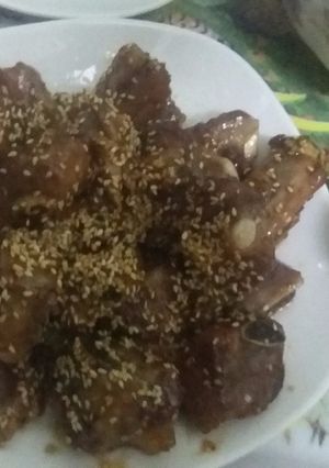 Hình của món Sườn rim ngọt.
