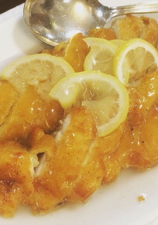 Una foto de Tiras de pollo al limón