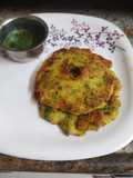 Leftover khichdi thalipeeth with semolina