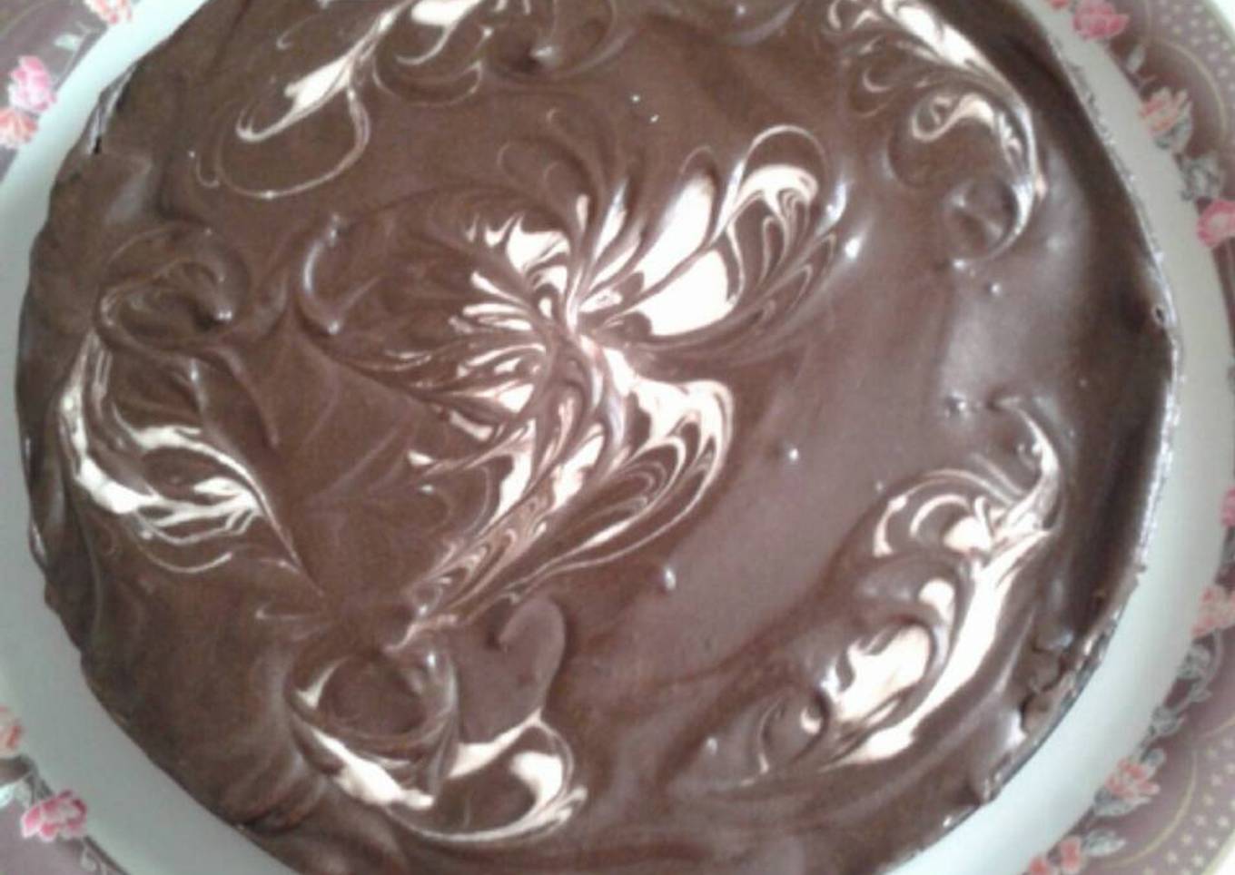 Hide & seek chocolate mousse chilled cake