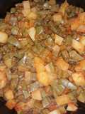Nopalitos con papas y chile colorado