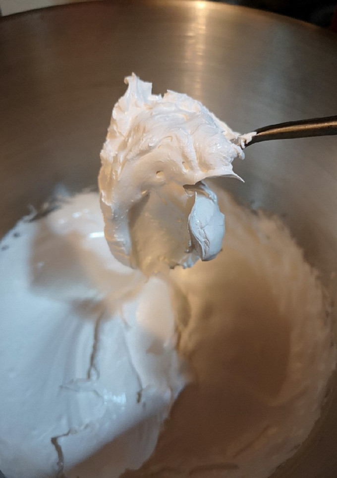 Una foto de Merengue cocido