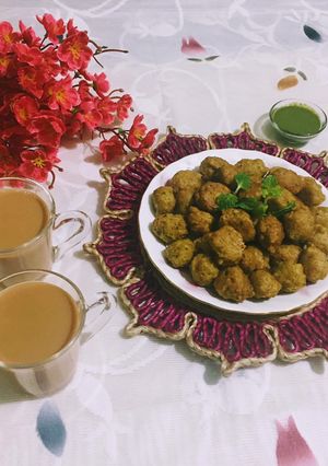 A picture of Urad Dal Vada.