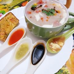 Chicken vegetable corn soup A picture of Chicken vegetable corn soup.