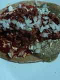 Huaraches rancheros tricolor de chicharrón prensado a lo pobre