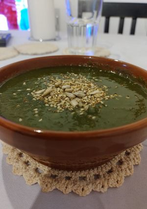 Una foto de Sopa verde!! De espinaca y pepino, sí, pepino 🥒🥬