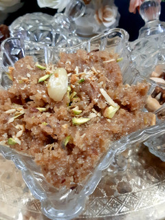 A picture of Doodh Aur Khajoor ka halwa 1st tym try kiya bht mazay ka bana 😋😋😋.