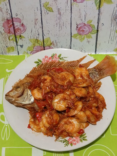 Foto resep Nila goreng siram sambel udang simple Alaa Mama Anna