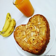 A picture of Eggless Whole Wheat Banana Cake (without oven).