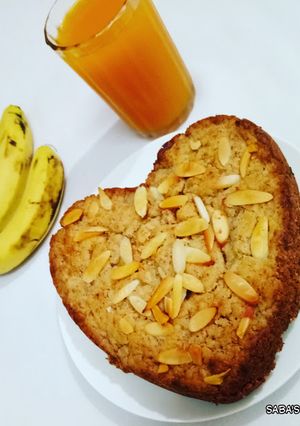 A picture of Eggless Whole Wheat Banana Cake (without oven).