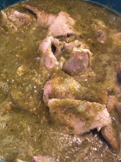 Una foto de Chuleta de res en salsa verde