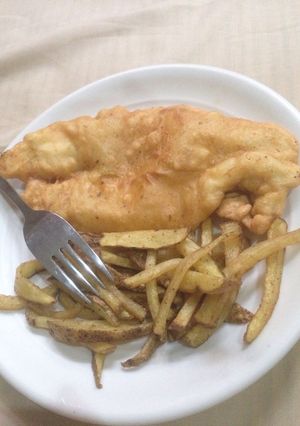 A picture of Fish n Chips.