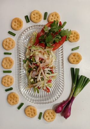 ગ્રીન ઓનીઅન સલાડ (green onion salad) રેસીપી મુખ્ય ફોટો