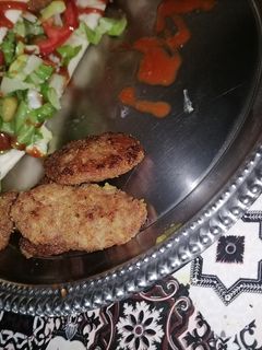 عکسی از دستور ساندویچ همبر در نان باگت😅😅🍔🍔