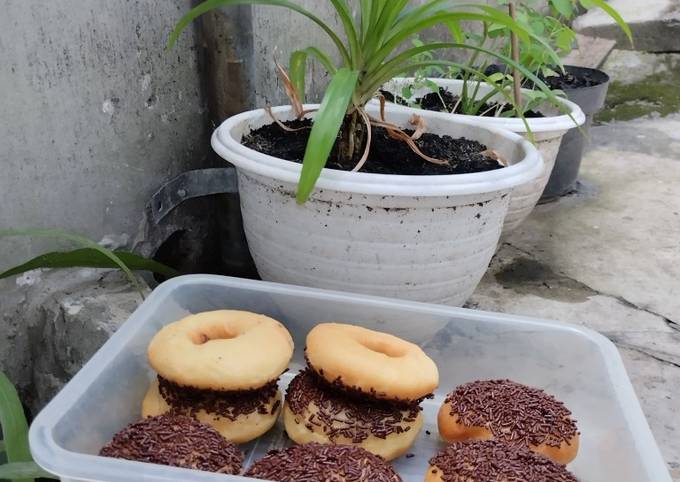 Resep Donat Empuk Tanpa Kentang Dan Mixer Oleh AdityaAfr - Cookpad