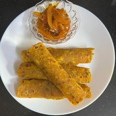 A picture of Raw & Ripe Mango 🥭 Thepla With Barley Flour.