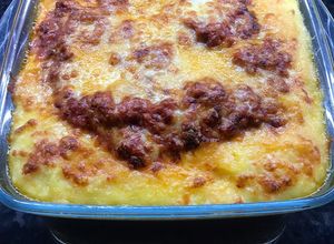 Une photo de Polenta sauce à la chipolata