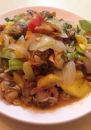 Hình của món Sò lông xào chua ngọt.