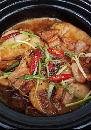 Hình của món Cá lóc kho tộ.
