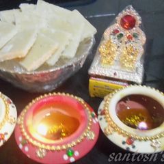 A picture of Kaju katli.