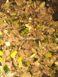 खानदेशी वांग्याचे भरीत (khandesi vangyache bharit recipe in marathi) रेसिपी चे मुख्य फोटो