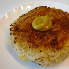 A picture of Salmon Cake.