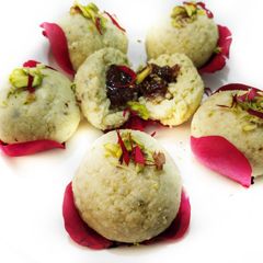 A picture of Gulkand Stuffed Paneer Laddoo.