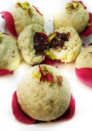 A picture of Gulkand Stuffed Paneer Laddoo.