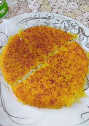 عکسی از دستور ته دیگ زعفرانی