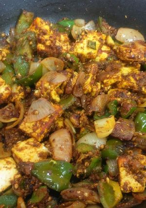 A picture of Kadhi paneer.
