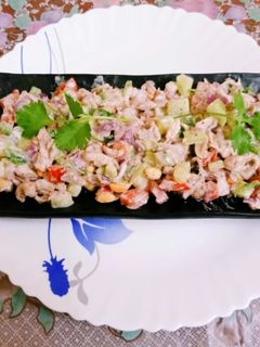 চিকেন স্যালাড (Chicken Salad recipe in bengali) রেসিপির প্রধান ছবি