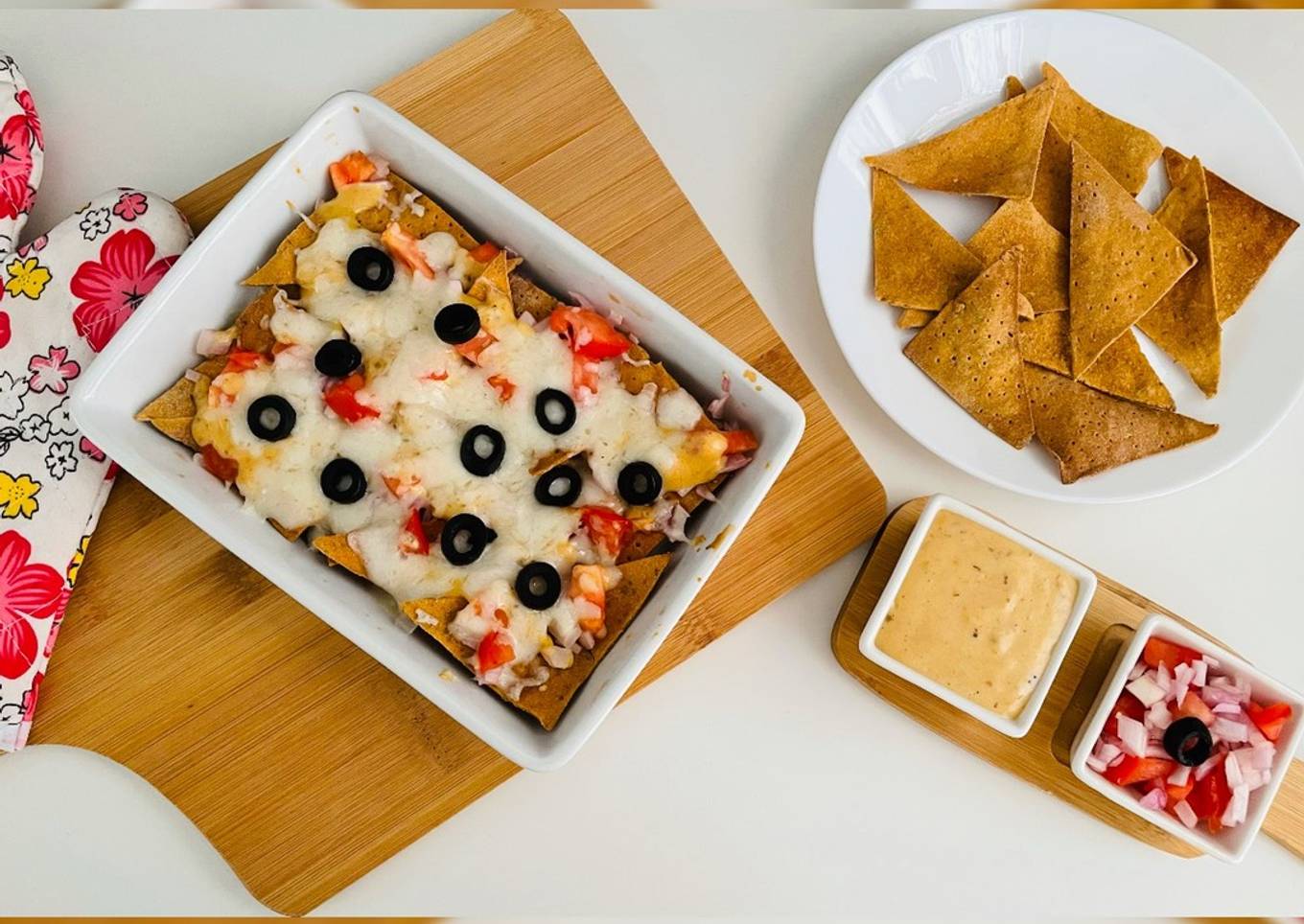 Cheesy Loaded Nachos (No-Fry & No-Maida)