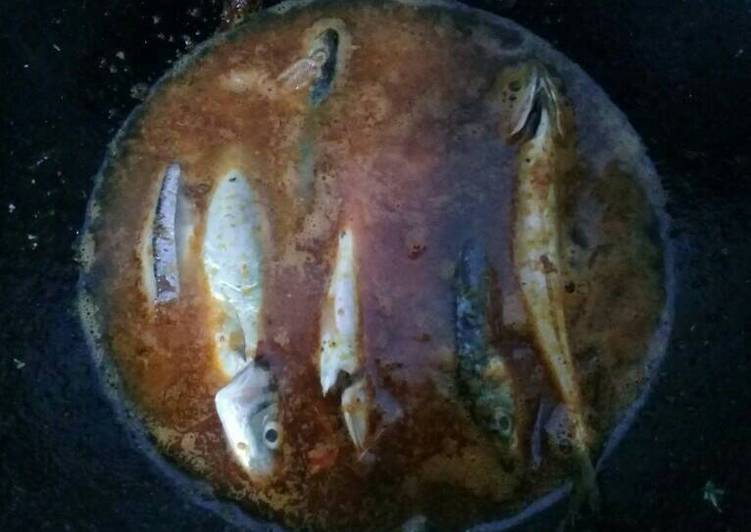 Ikan laut bumbu merah