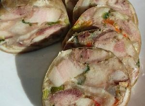Una foto de Queso de cerdo casero