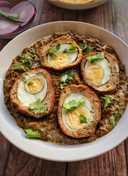 Scotch eggs in Spinach Gravy base