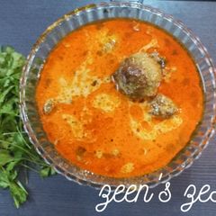 A picture of Hyderabadi Kofte ka Salan.