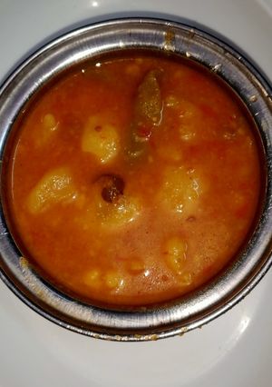 आलू मटर की सब्जी (Aloo Matar ki sabzi recipe in hindi) रेसिपी मुख्य फोटो