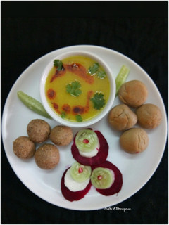 दाल बाटी चूरमा लड्डू (Dal baati churma ladoo recipe in hindi) रेसिपी मुख्य फोटो