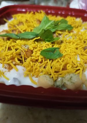 A picture of Phulki Chana Chaat.