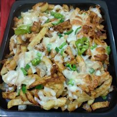 A picture of Cheesy Fries.