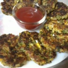 A picture of Methi and corn fritters.