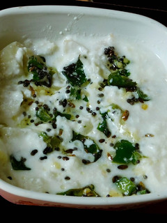 முழு நெல்லிக்காய் தயிர் பச்சடி (Mulu nellikaai thayir pachadi recipe in tamil) செய்முறை முக்கிய புகைப்படம்