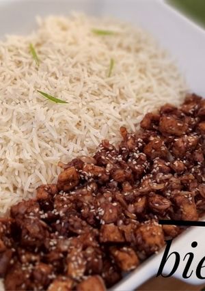 A picture of Hot and spicy honey bbq tofu sauce.