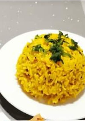 A picture of Coriander lemon rice.