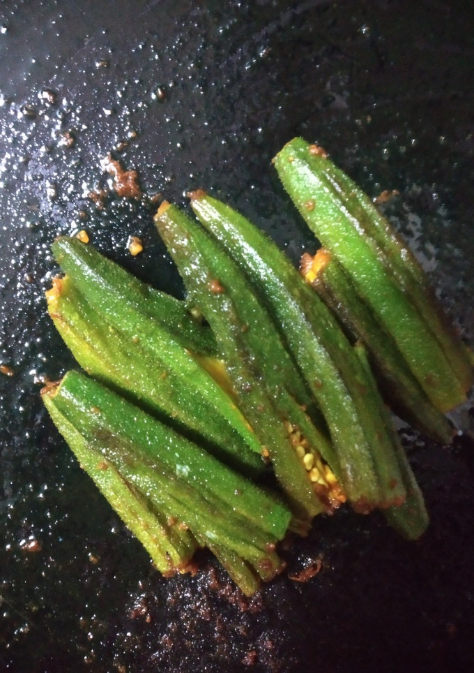 வெண்டைக்காய் மிளகு பொரியல் செய்முறை முக்கிய புகைப்படம்