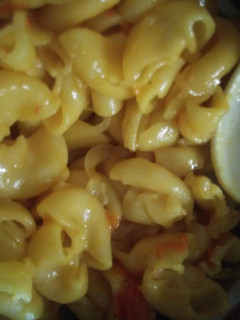 A picture of Macaroni.