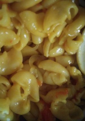 A picture of Macaroni.